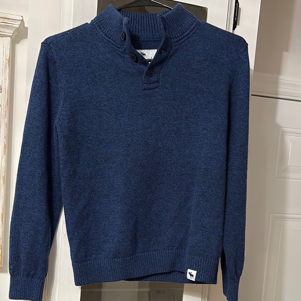 NWOT Abercrombie Kids Blue Sweater Size 9/10